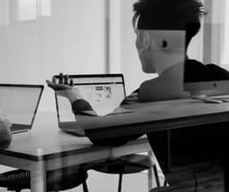 Kırmızı Mavi Mekanik Mühendislik Ekibi